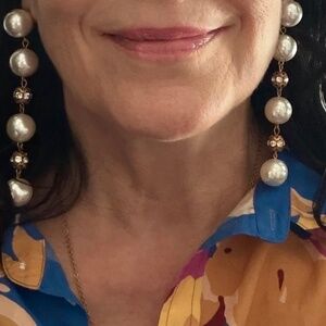 Vintage costume jewelry pearl earrings